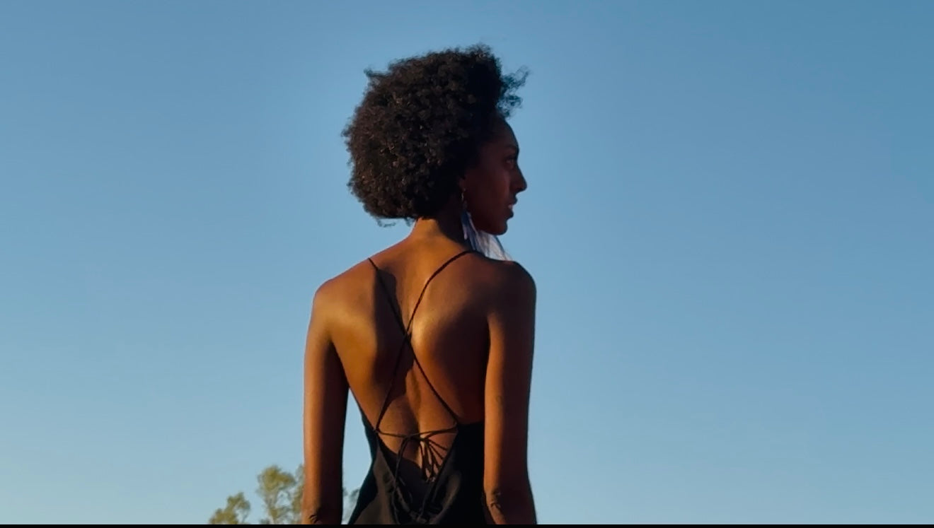 Veilwisp Silk Dress – 100% Pure Silk Backless Nightfall Silhouette